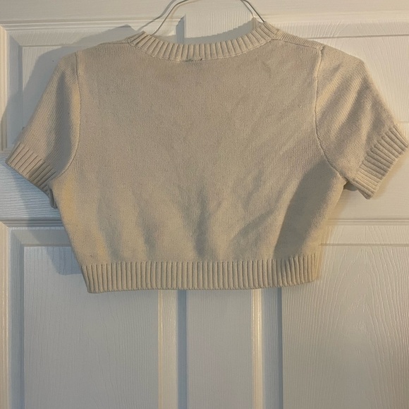 H&M cropped Strawberry sweater top - Picture 3 of 3